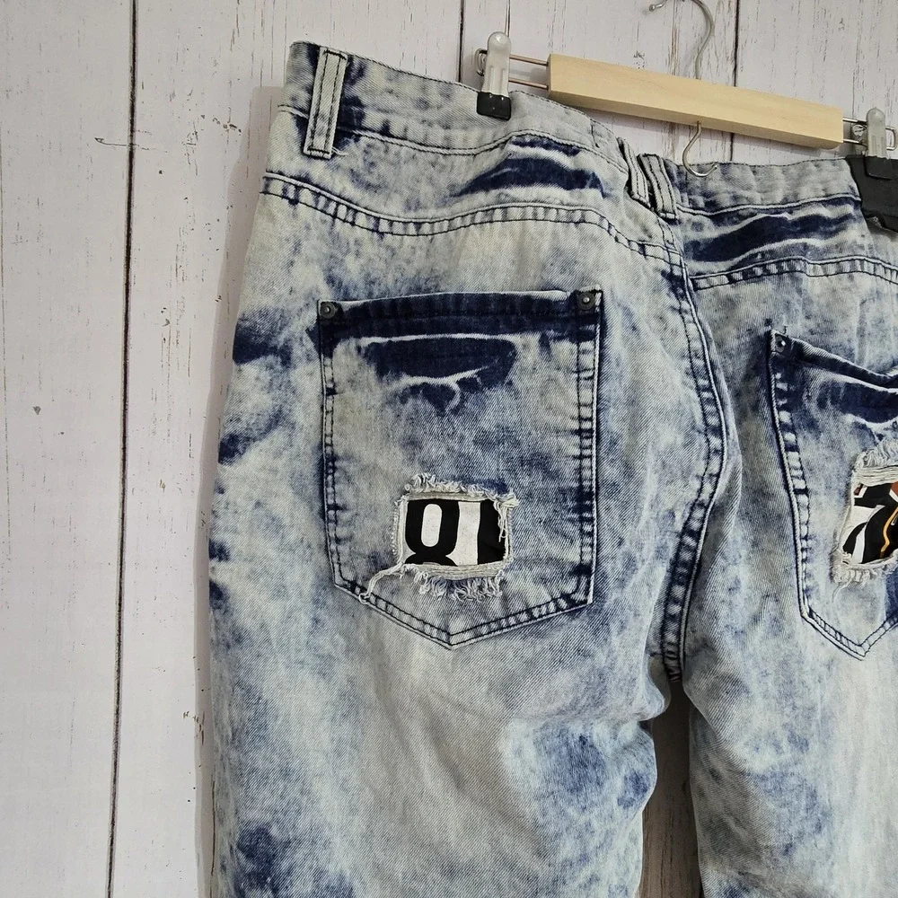 Switch Remarkable 44x32 Destroyed Patched Painted Stretch‎ Jeans